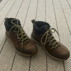 UGG mens waterproof boots size 11